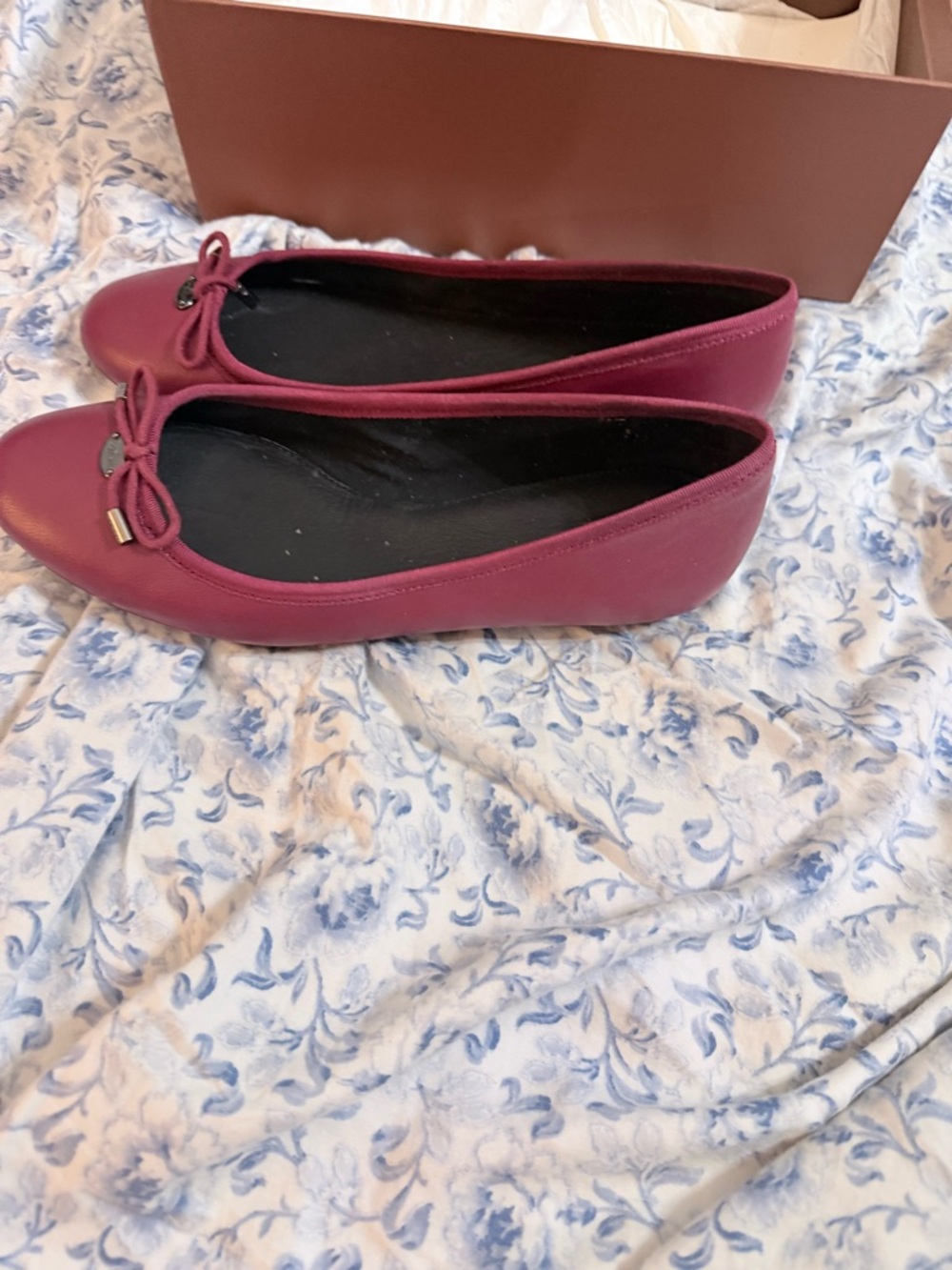 Coach Women's Burgundy Leather Ballet Flats with Bow - Picture 3 of 7